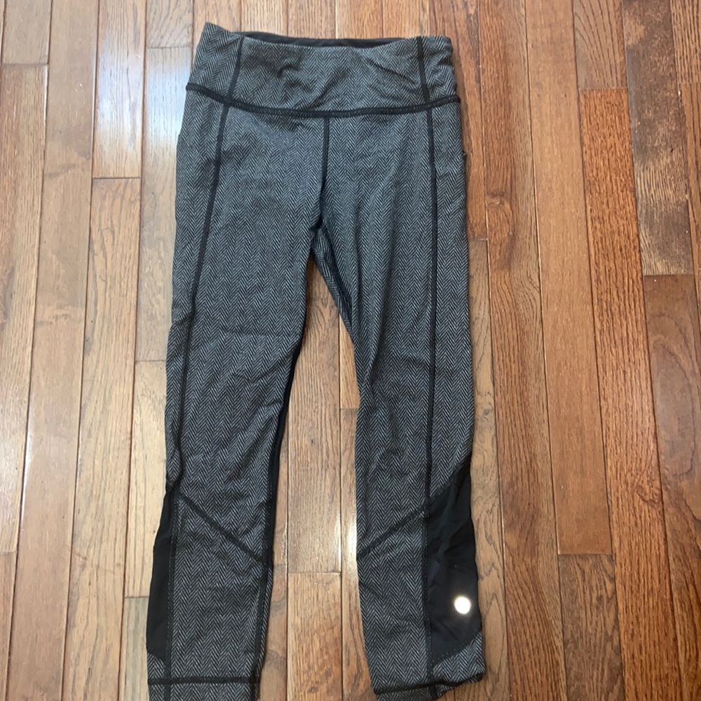 Grey herringbone size 4 lululemon leggings